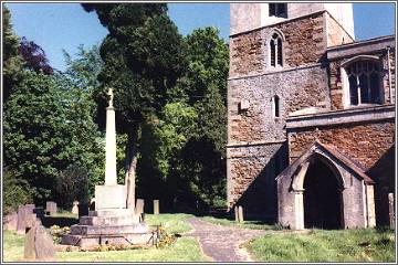 The War Memorial and 
St Peter's Church, Wymondham (war-mem2.jpg, 27.5kB)