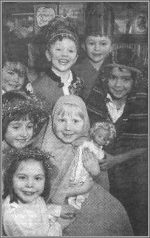 Wymondham Primary School Nativity Play, 2000 
(nat-y2k.jpg, 14.7kB)